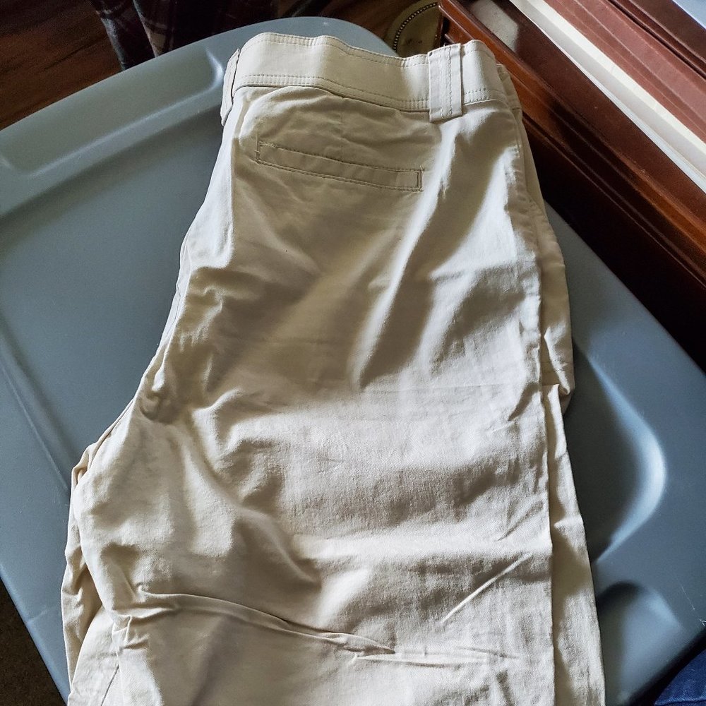 White Stag khaki shorts, size 14